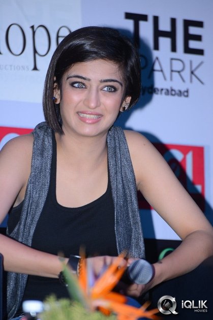 Akshara-Haasan-at-Shamitabh-Movie-Press-Meet